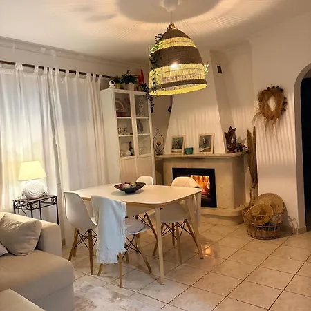 Hébergement de vacances La Casilla De Miguel Con Jardin Privado Y Piscinas *