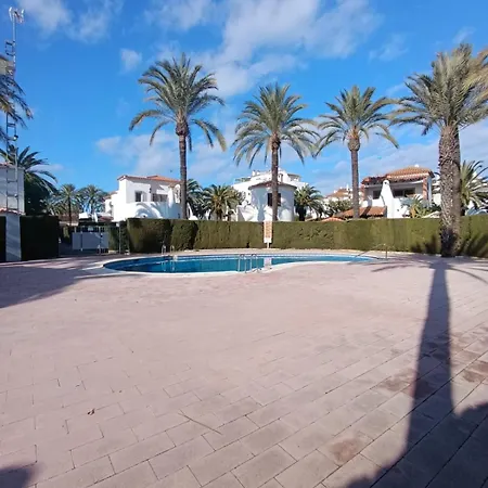 La Casilla De Miguel Con Jardin Privado Y Piscinas Hébergement de vacances *