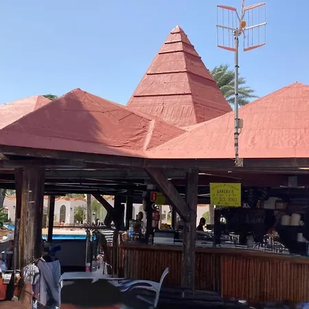 La Casilla De Miguel Con Jardin Privado Y Piscinas Hébergement de vacances *